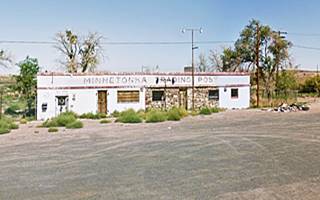 vacant abandoned single floor building seen from US66