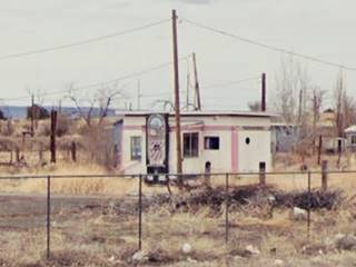 Valentine diner Sanders, Arizona old Valentind diner vacant, in a drab field