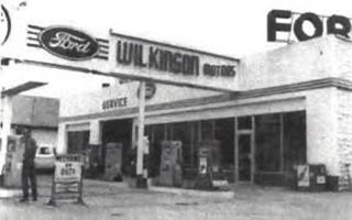 Wilkinson Texaco and Ford agency c.1960s US66, Seligman AZ black and white photo Ford dealer and gas station