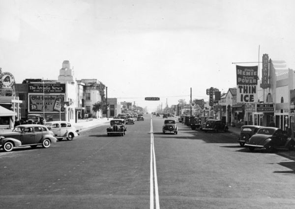 Arcadia CA Route 66 Huntington Drive, looking east towards 1st St. Nov 1937, Arcadia CA