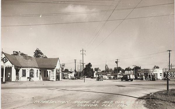 Route 66 and US 24 Chenoa, 1940s black and white 1940s
