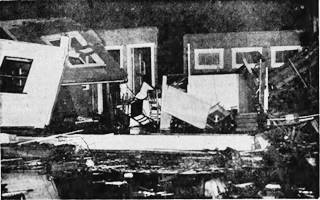 Green Parrot ruins 1940, Pontiac ruins of a building hit by a tornado, 1940, Pontiac, black and white
