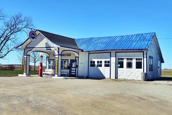 Historic Standard Oil Gasoline Station in Odell Route 66