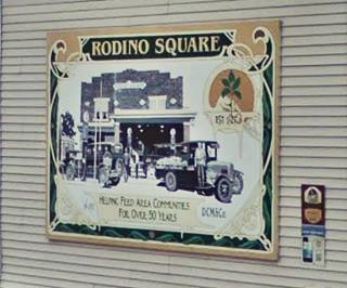 Rodino Square mural in Pontiac US66