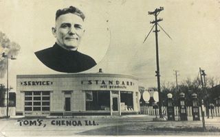 Toms Standard Gas Station Chenoa US 66, 1930s Black and white, 1930s 2 bay tiled Standard Service station, pumps to the right, curved facade. Inset with man's portrait