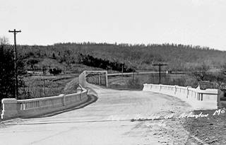 photo of the 1932 Arlington Bridge Missouri