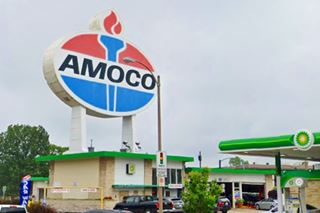 Amoco Sign today Route 66 in St. Louis Missouri gigantic Amoco Sign atop a gas station