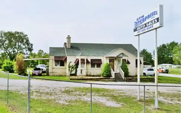 Otto’s Motel nowadays, Route 66 Springfield MO former motel office, gable roof stone building