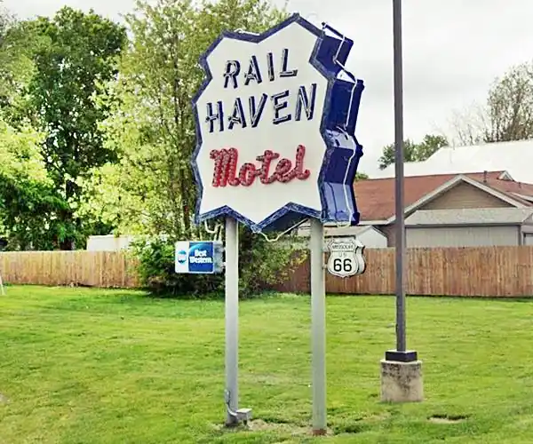 the classic 1950s neon sign Rail Haven Motel 1950s neon sign Rail Haven Motel