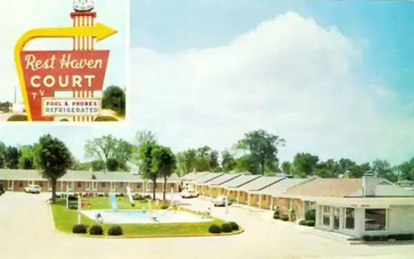 Rest Haven Motel 1950s Route 66, Springfield Mo color 1950s postcard Rest Haven Motel