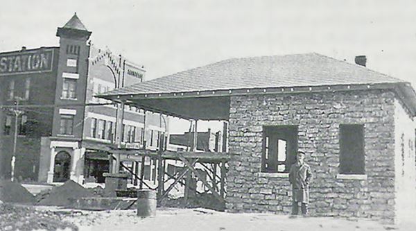 vintage photo of the Old Rock filling Station, Carterville