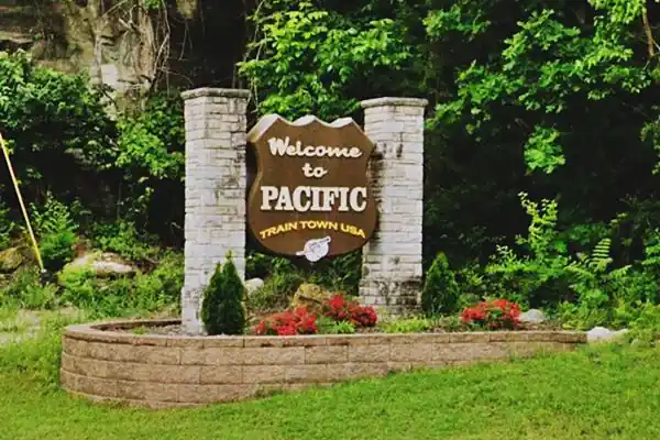 welcome to Pacific sign