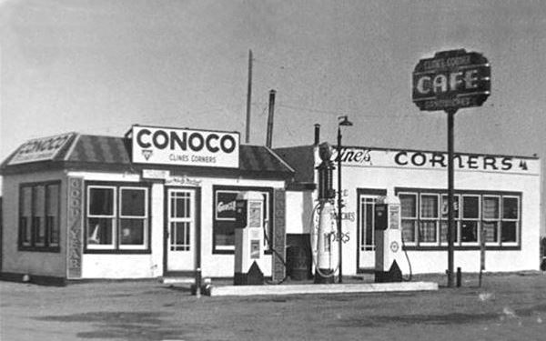 1945 Conoco Gas station black and white photo