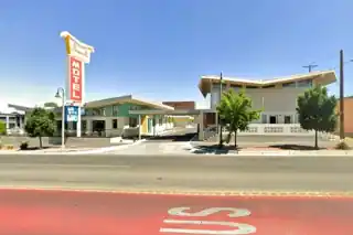 2025 view motel, classic neon sign