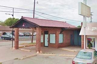 Gabled Canopy gas station in Oklahoma City US66