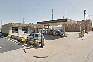 old gas station ca 1960