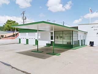 1950s gas station on US66 El Reno 1950s gas station