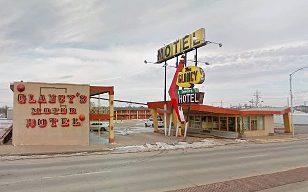 Glancy Motel with its neon sign, nowadays