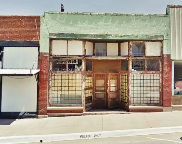 Old Engels store building Ancient Engels store building