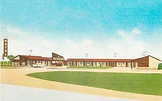 Ranger Motel postcard, US66 El Reno motel and cars in a color postcard