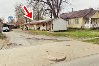 another former tourist court in Bristow Route 66 long gable roof building