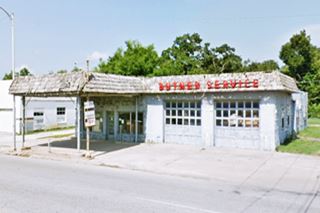 2 bay gA station in Vinita