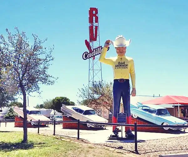 giant cowbowy muffler man with hat