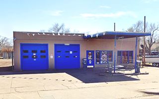 1950s Gulf station 6th St. Amarillo oblong box Gulf station