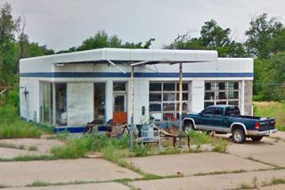 Old Gulf Gas Station nowadays, in Shamrock, TX