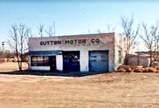Guyton station before demolition box shaped station, formerly Guyton Motor Co.