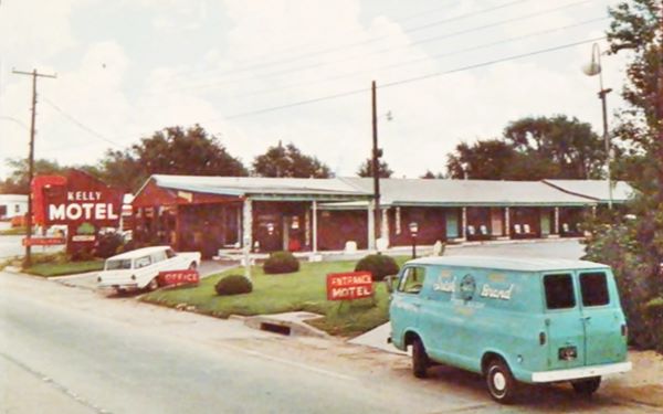 Kelly Motel in Shamrock in the late 1960s