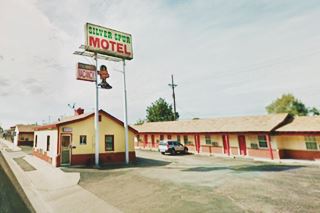 Silver Spur motel nowadays well kept motel facing Route 66
