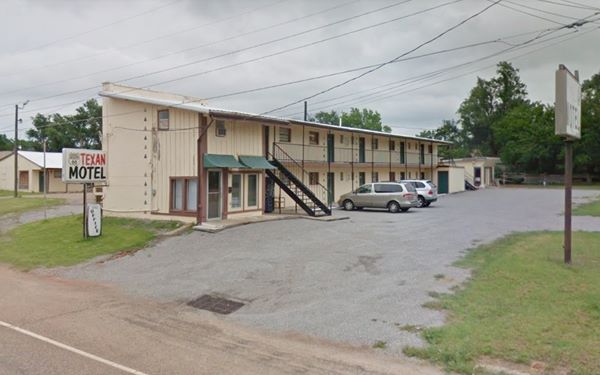 view of the Texan Motel, former Sun Tan Motel in Shamrock