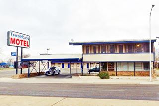 Town House Motel Motel nowadays vintage 1950s motel on Route 66